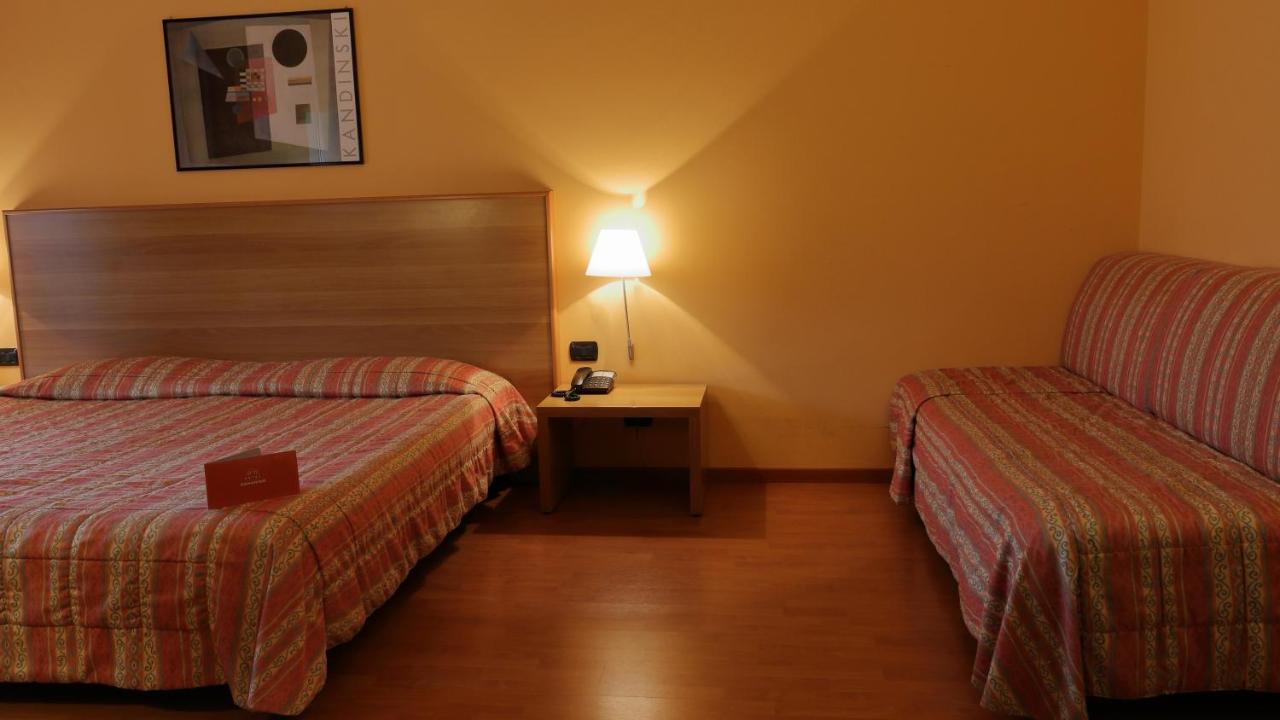 Hotel Romanisio Fossano Exterior foto